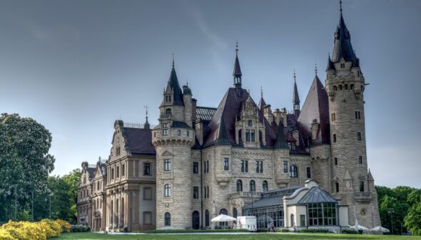 hotel moszna castle